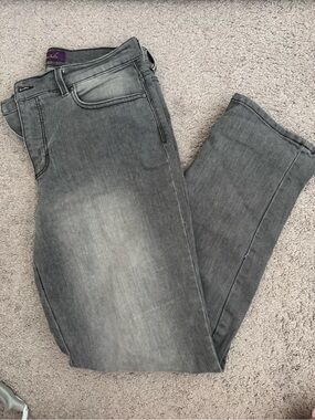 Gloria Vanderbilt Gray Women's Jeans - Classic Straight Fit